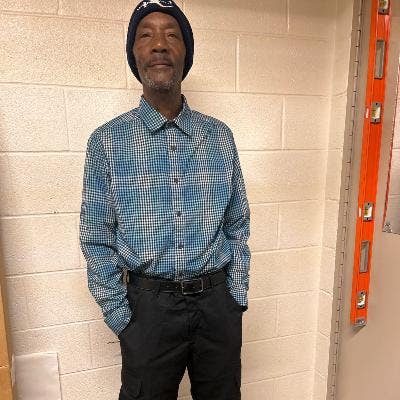 59 year old Male seeks a small or large room Main Photo
