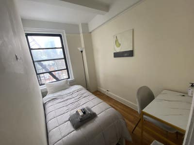 Room in Hudson Yards/Midtown West Doorman/ Laundry Main Photo