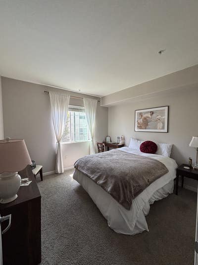 Spacious room for rent + private bathroom Main Photo