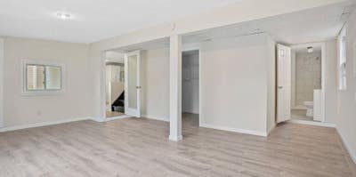 A cute, large, newly remodeled room in Middletown Main Photo