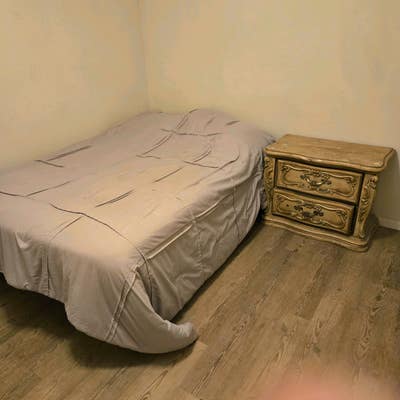 Room for rent in house with pool Main Photo