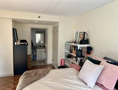 Comfortable room for rent â€” all utilities included Main Photo