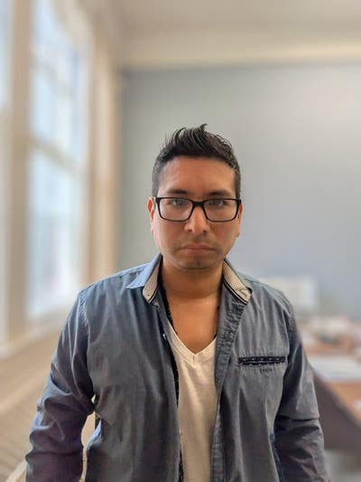 Professional Male seeks a small or large room Main Photo