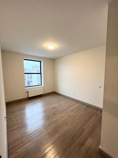 565 w 144 st large room with views and tons of sun Main Photo