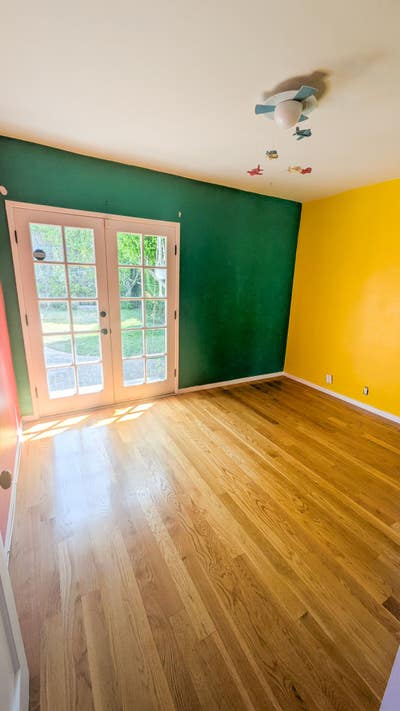 Bright room in house near freeways and UCLA Main Photo