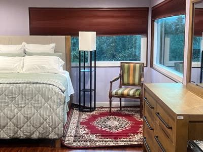 Gorgeous private studio with views in West Hills  Main Photo