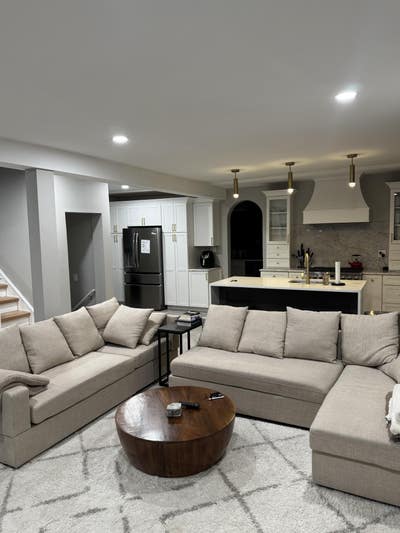 Beautiful furnished single room for rent  Main Photo