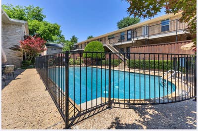 Well-maintained unit in a great location! Main Photo