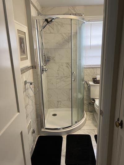 $1000 a private room & a private bathroom  Main Photo