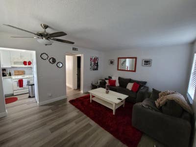 Deerfield Beachclose to Downtown Boca Main Photo