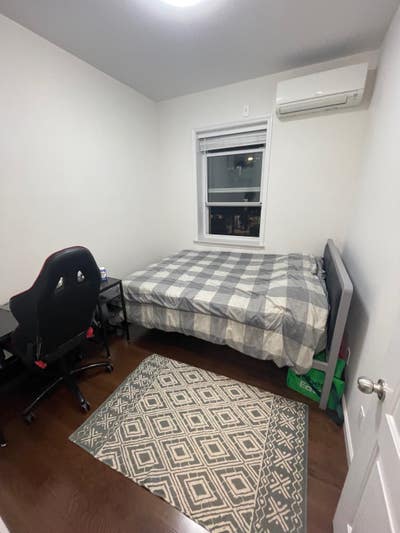 Small Room - All Bills Included- $1100 Main Photo