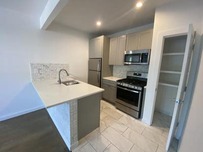 Renovated Rooms in Hamilton Heights-W/D Main Photo