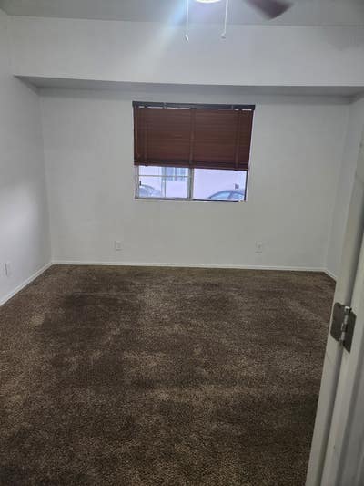 1 private bedroom available  Main Photo