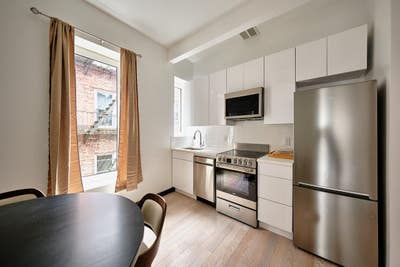 4 bed in Ditmas Park on a flexible lease Main Photo