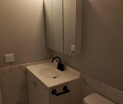 Newly renovated one BR apartment. Modern and move_ Main Photo
