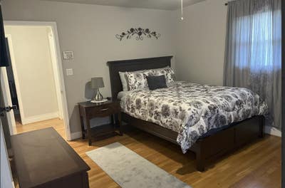 Affordable Rooms Near Airport & Amazon Main Photo