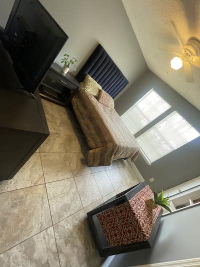 Cozy 1bedroom w/private bath-TV included Main Photo