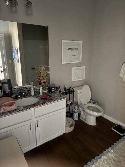 Rowandale: 2 rooms available Main Photo