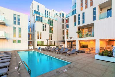 Master bedroom available in luxury complex Main Photo