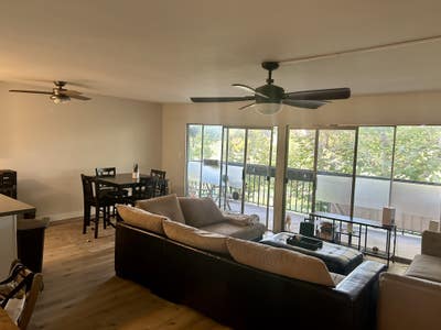 Room for rent with private bathroom in condo Main Photo