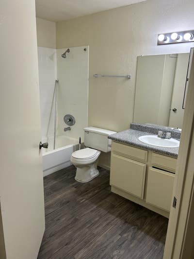 Looking for Roomate! Main Photo