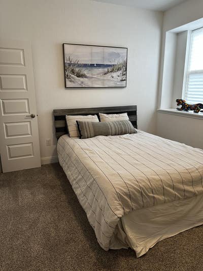 Room for rent Main Photo