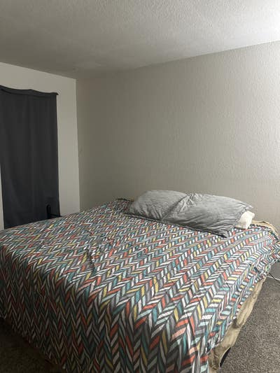 Comfy Room w/private bathroom  Main Photo
