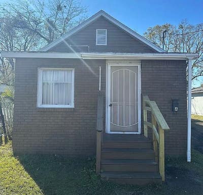 Schedule a viewing for this freshy painted 1 bedro Main Photo
