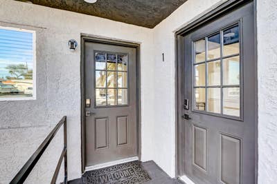 Ultra Luxury Home ― 5 private rooms with their own Main Photo