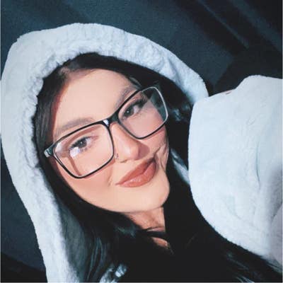 Student Female seeks a large room Main Photo