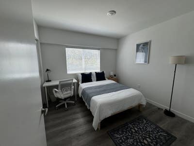 Bright Furnished Room with Private Bath in North M Main Photo