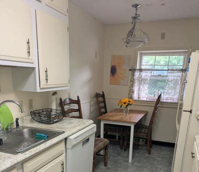 Private Room and Bath in House Vermilion Main Photo