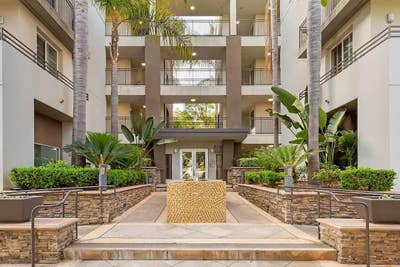 Looking for a roommate in Playa Vista!  Main Photo