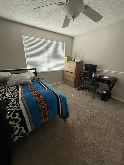 Room for rent  Main Photo
