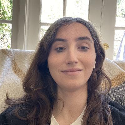Relocating to LA - Looking for a Place to Stay Main Photo