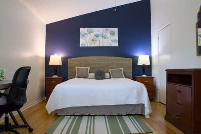 ⭐️Largest Room Available 🚪⭐️  Elevated Rooms Deca Main Photo