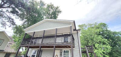 1 Bed Bath upstairs apartment in Columbia Main Photo