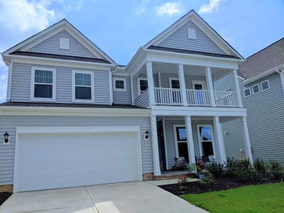Private bedroom in a home Main Photo
