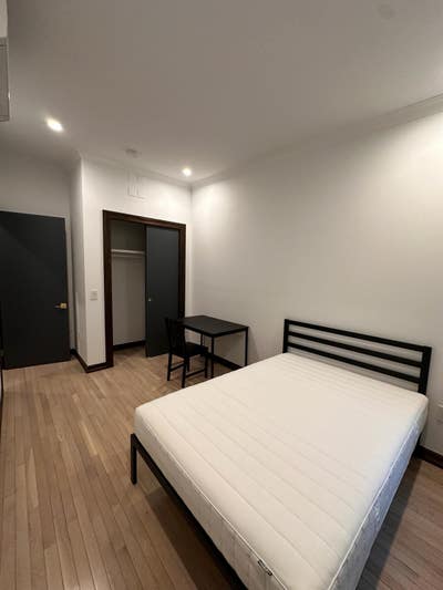 Fully Furnished Bedroom in the Midtown East Main Photo