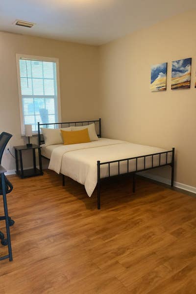 ️ Stylish Renovated Tampa CoLiving! 🛠️ Furnished  Main Photo