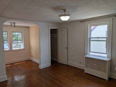 Room for Rent - Quiet, Safe & Convenient Rego Park Main Photo