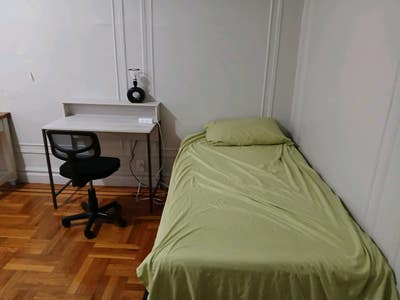 Non Smoker ONLY  Main Photo