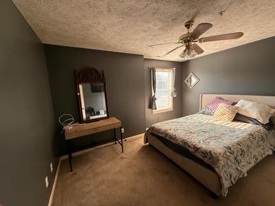 Room with private bathroom Main Photo