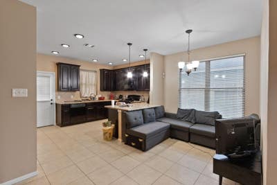  Affordable, allinclusive rooms in Highlands — mov Main Photo