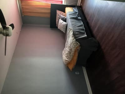 Looking for roommate 2 available  Main Photo