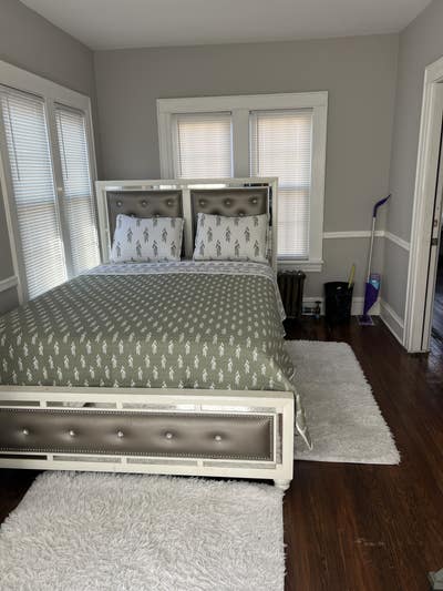 Furnished Room Main Photo