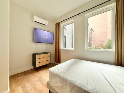 Bright Bedroom in Bedstuy, Kent Ave - #824 Main Photo