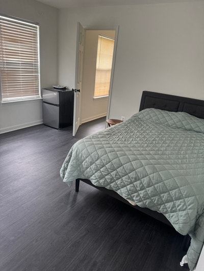 Rooms for Rent  Main Photo