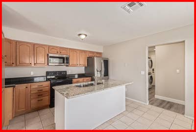  Upgraded Mesa Home  | 🚗 Secure Parking | 🛁 Priv Main Photo