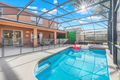 King Bed Room w En Suite, Pool w Spa, Workspace, G Main Photo